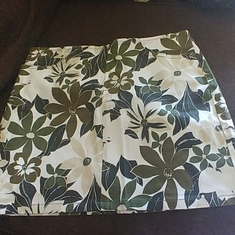 Bebe skirt